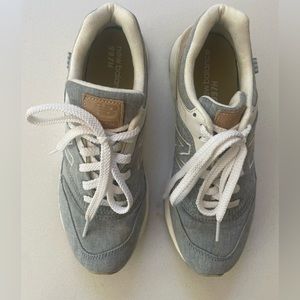 New Balance Sneaker, size 7